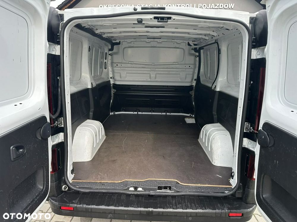 Renault Trafic - 13