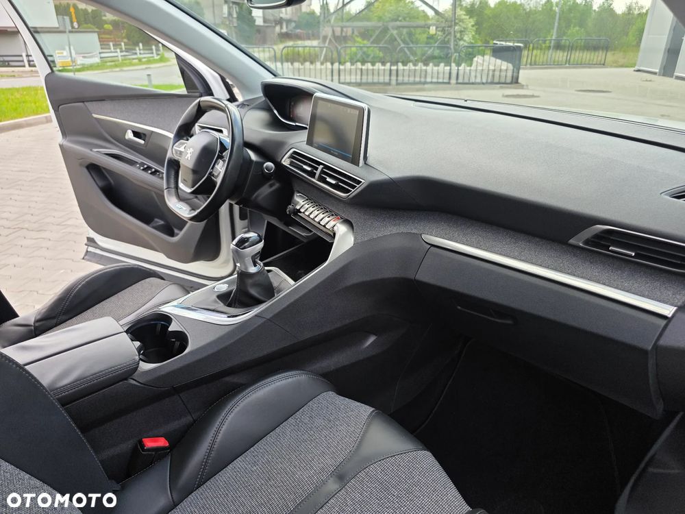 Peugeot 3008 PureTech 130 Stop & Start Crossway - 25