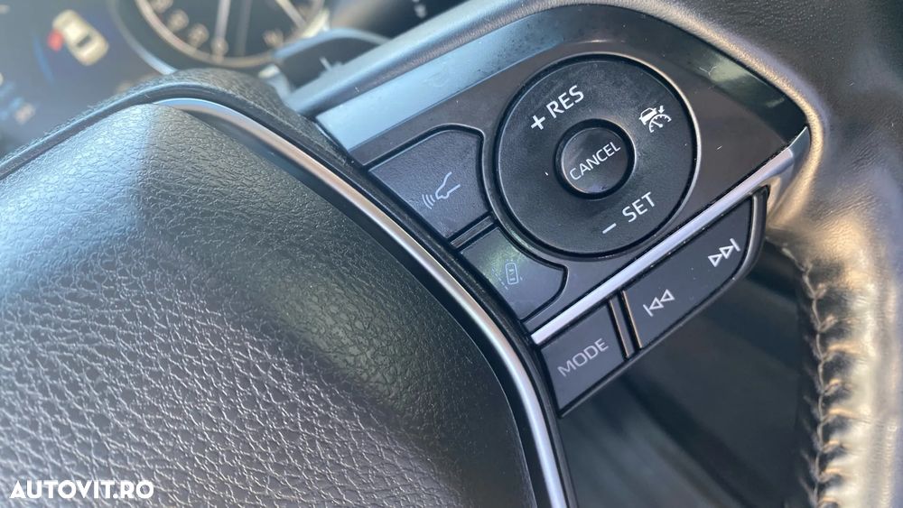 Toyota Camry 2.5 Exclusive - 15