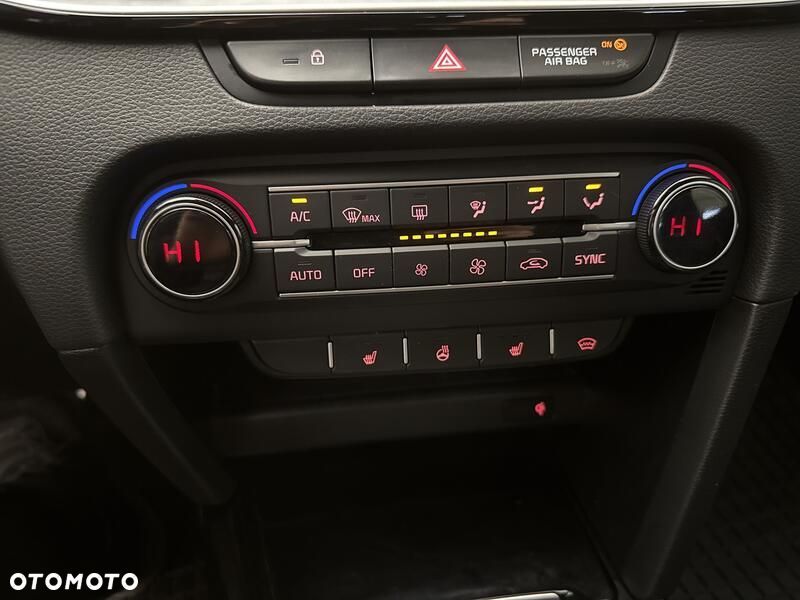 Kia Ceed 1.5 T-GDI GT-Line DCT - 17