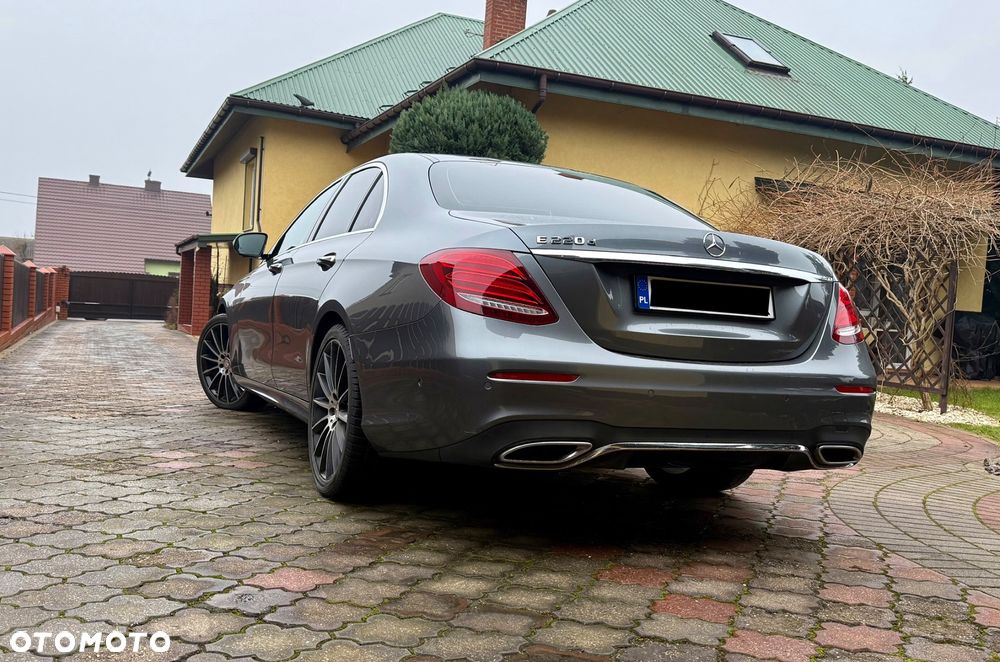 Mercedes-Benz Klasa E 220 d 9G-TRONIC - 4