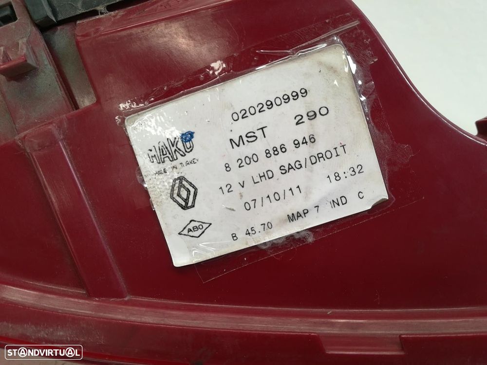 FAROLIM TRASEIRO DIREITO RENAULT CLIO GRANDTOUR 2011 -8200886946 - 1