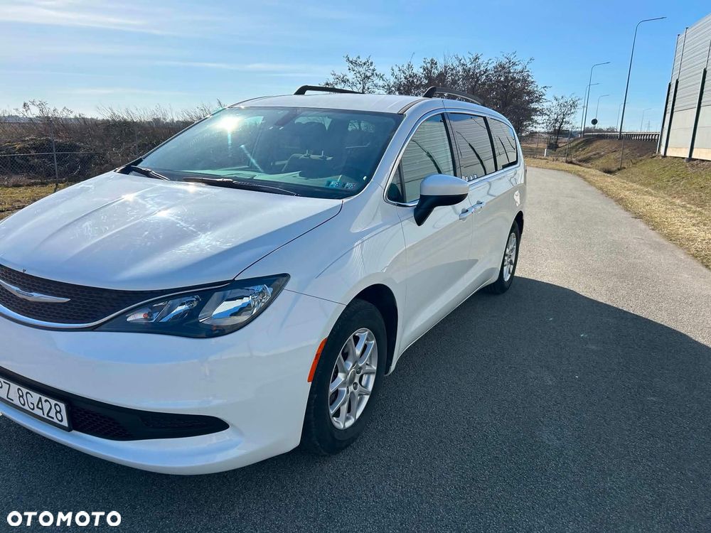Chrysler Pacifica - 3