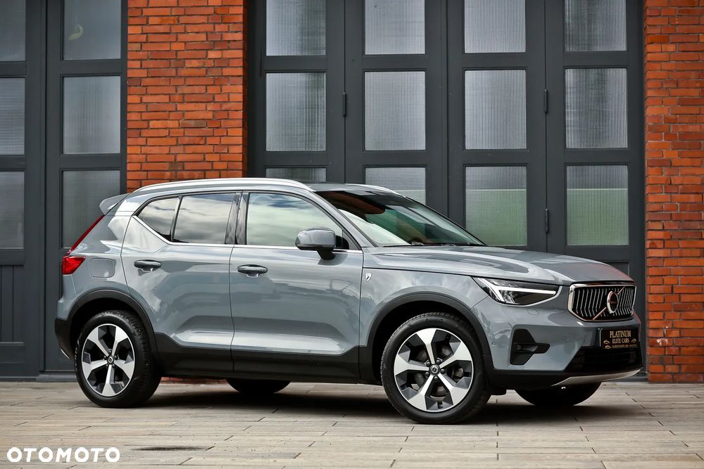 Volvo XC 40 B4 AWD Plus Bright - 4