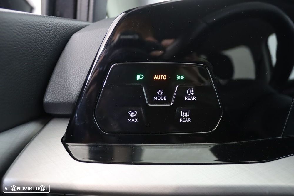 VW Golf Variant 2.0 TDi - 11