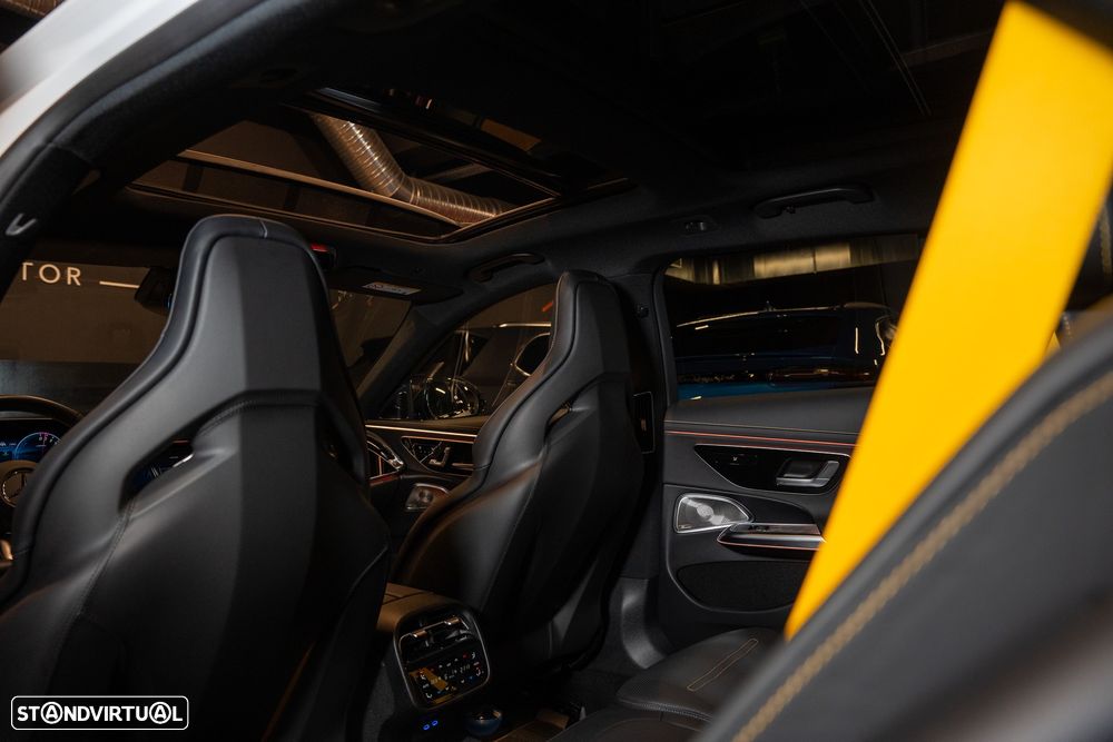 Mercedes-Benz E 53 AMG Hybrid 4Matic+ - 44