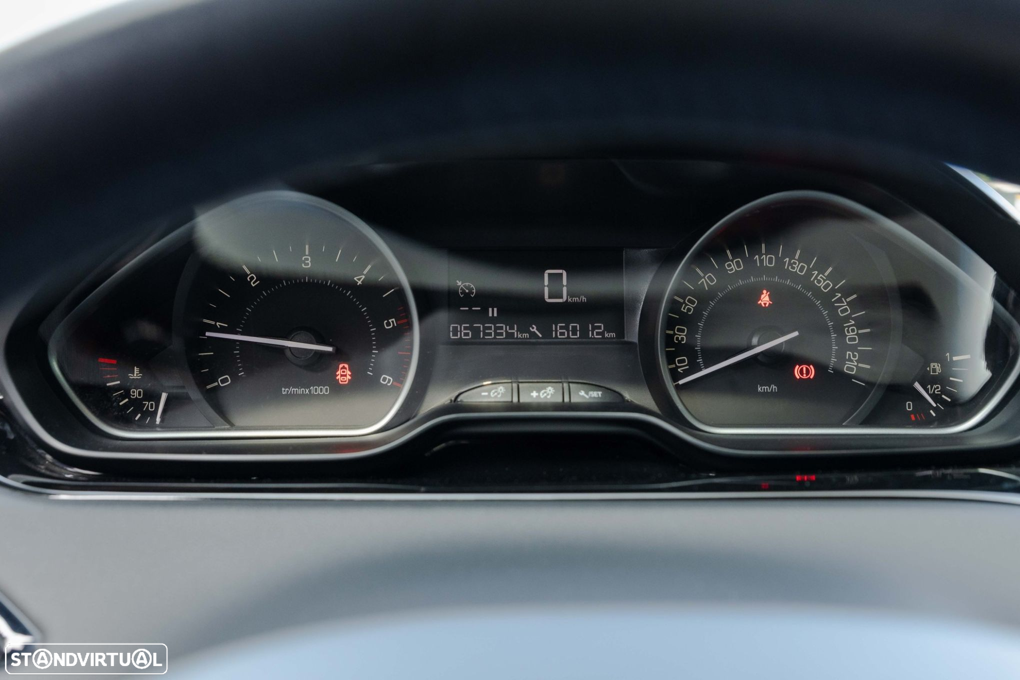 Peugeot 208 1.5 BlueHDi Signature - 12