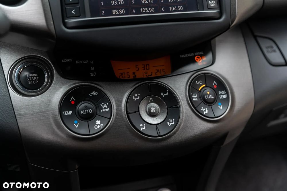 Toyota RAV4 2.0 4x4 Sol - 37