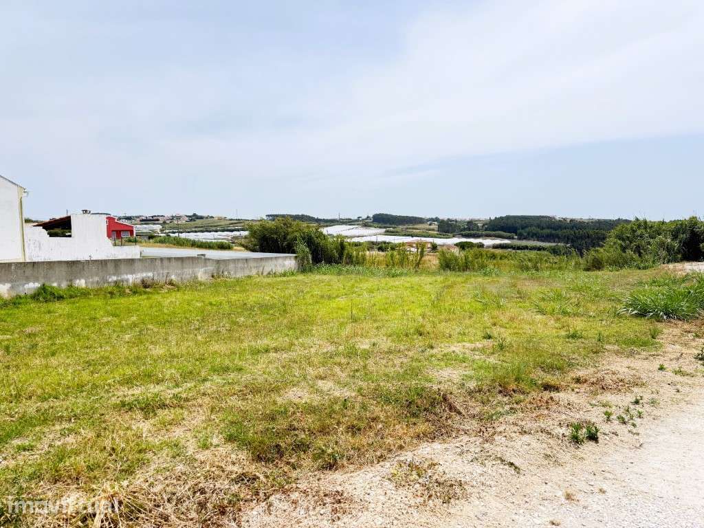 Terreno com Projeto Aprovado para Moradia Térrea T3 em A dos Cunhad... - Grande imagem: 2/18