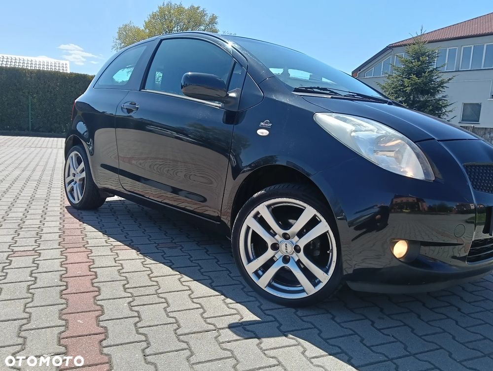 Toyota Yaris 1.3 Luna Premium - 3