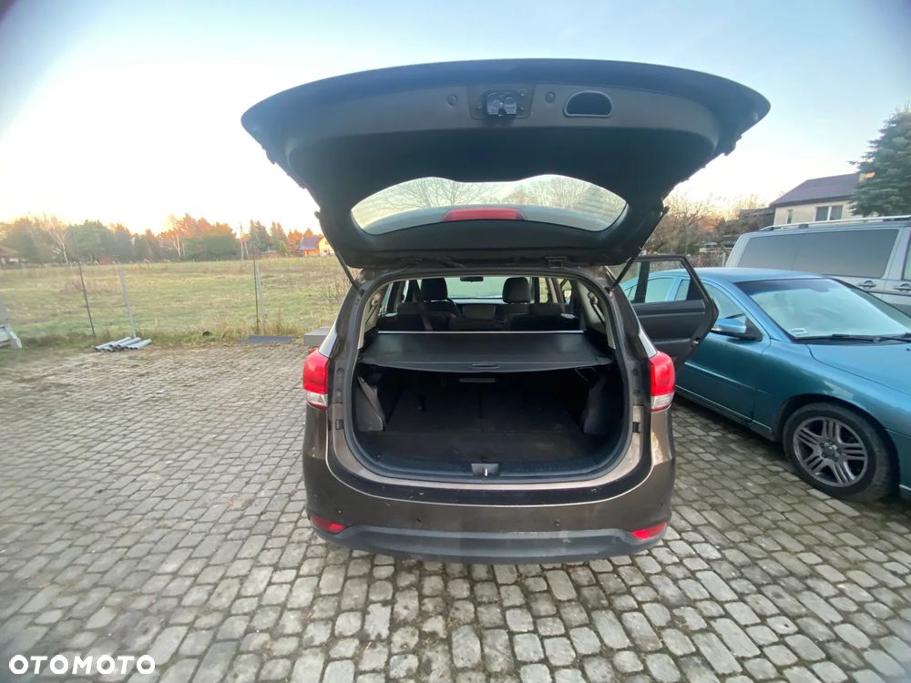 Kia Carens 1.7 CRDi L 7os - 10