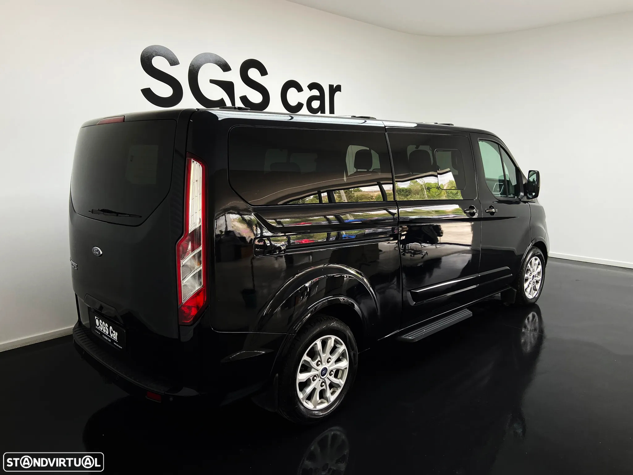 Ford Tourneo Custom - 4
