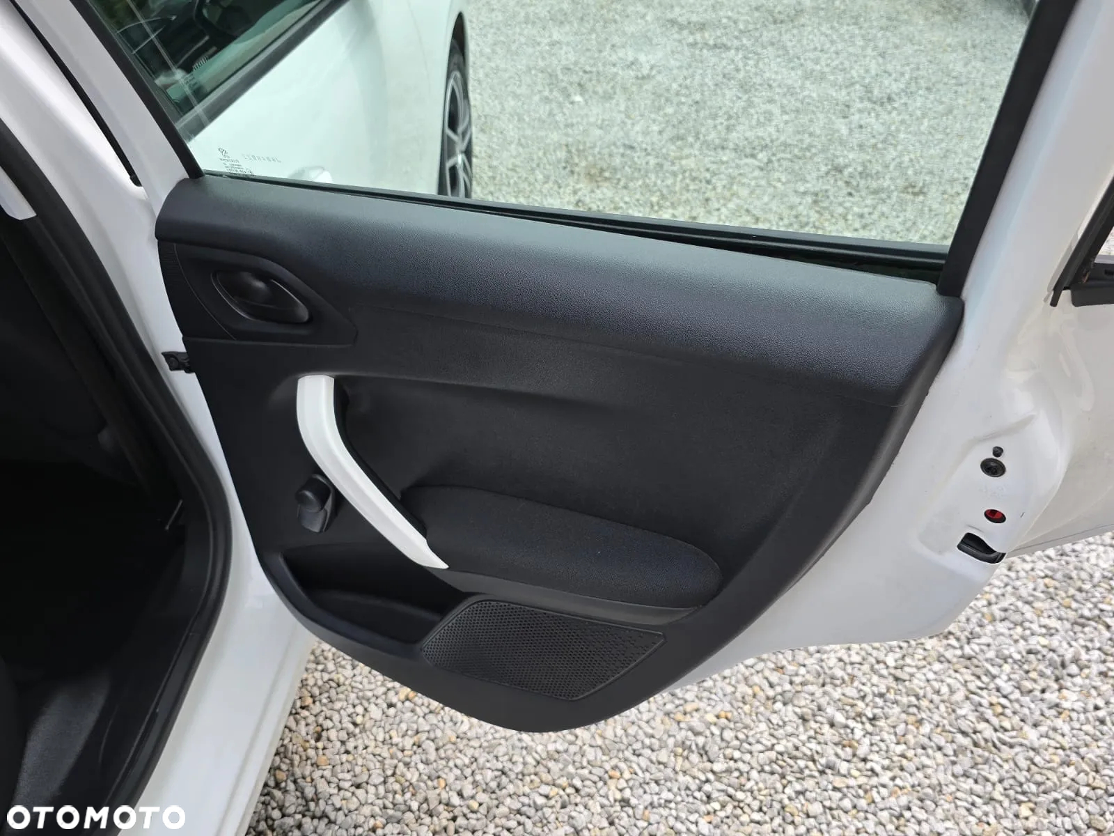 Peugeot 208 - 20