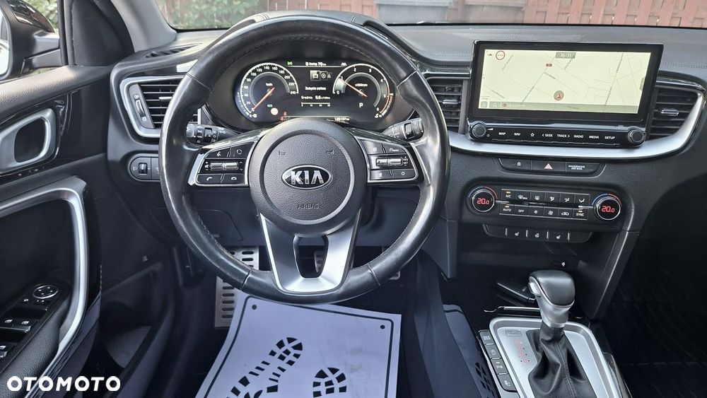 Kia Ceed 1.6 CRDi mHEV Business Line DCT - 22