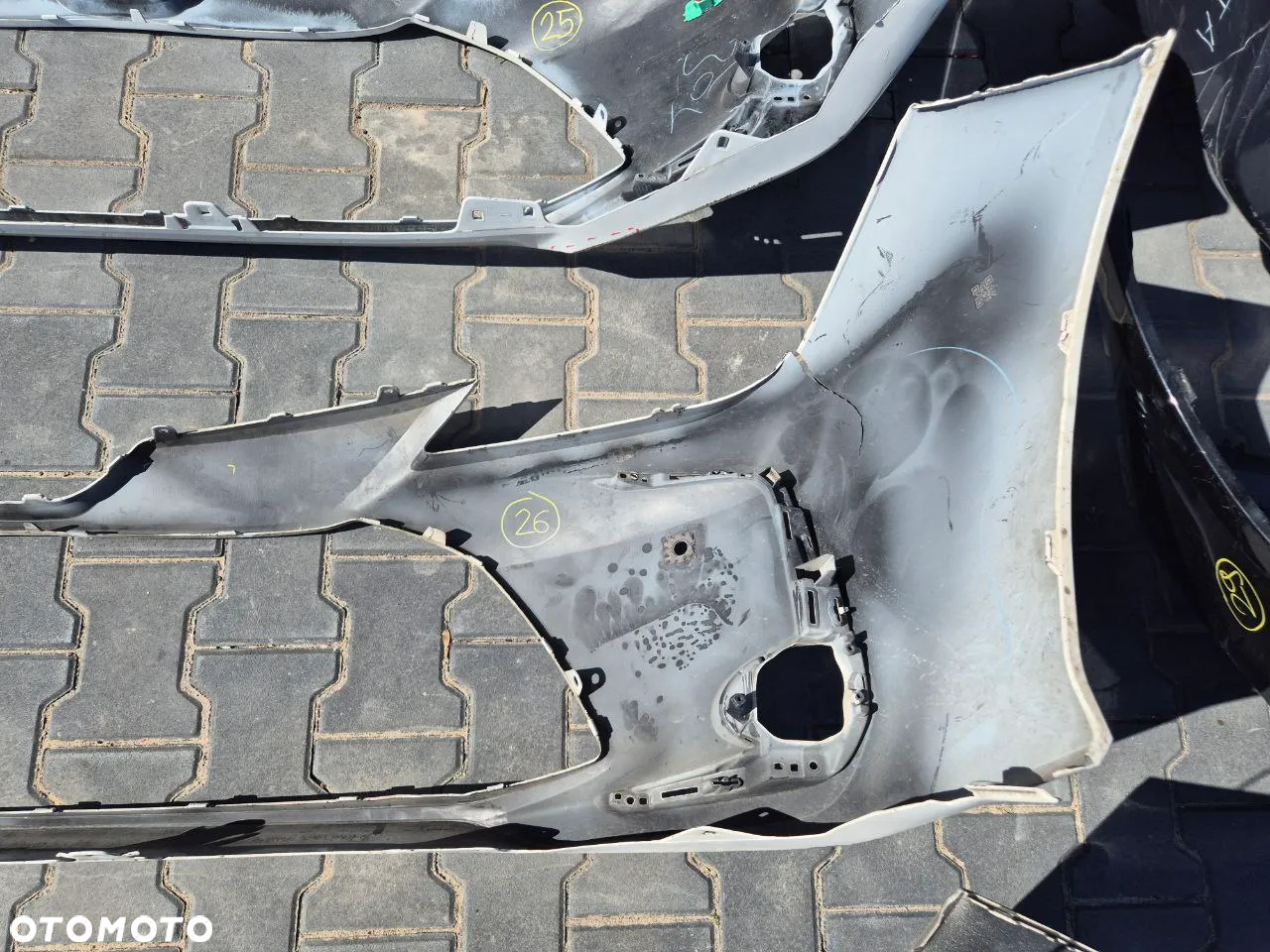 TOYOTA COROLLA E21 SEDAN ZDERZAK PRZEDNI 2xPDC (dostępne 5 zderzaków) - 21