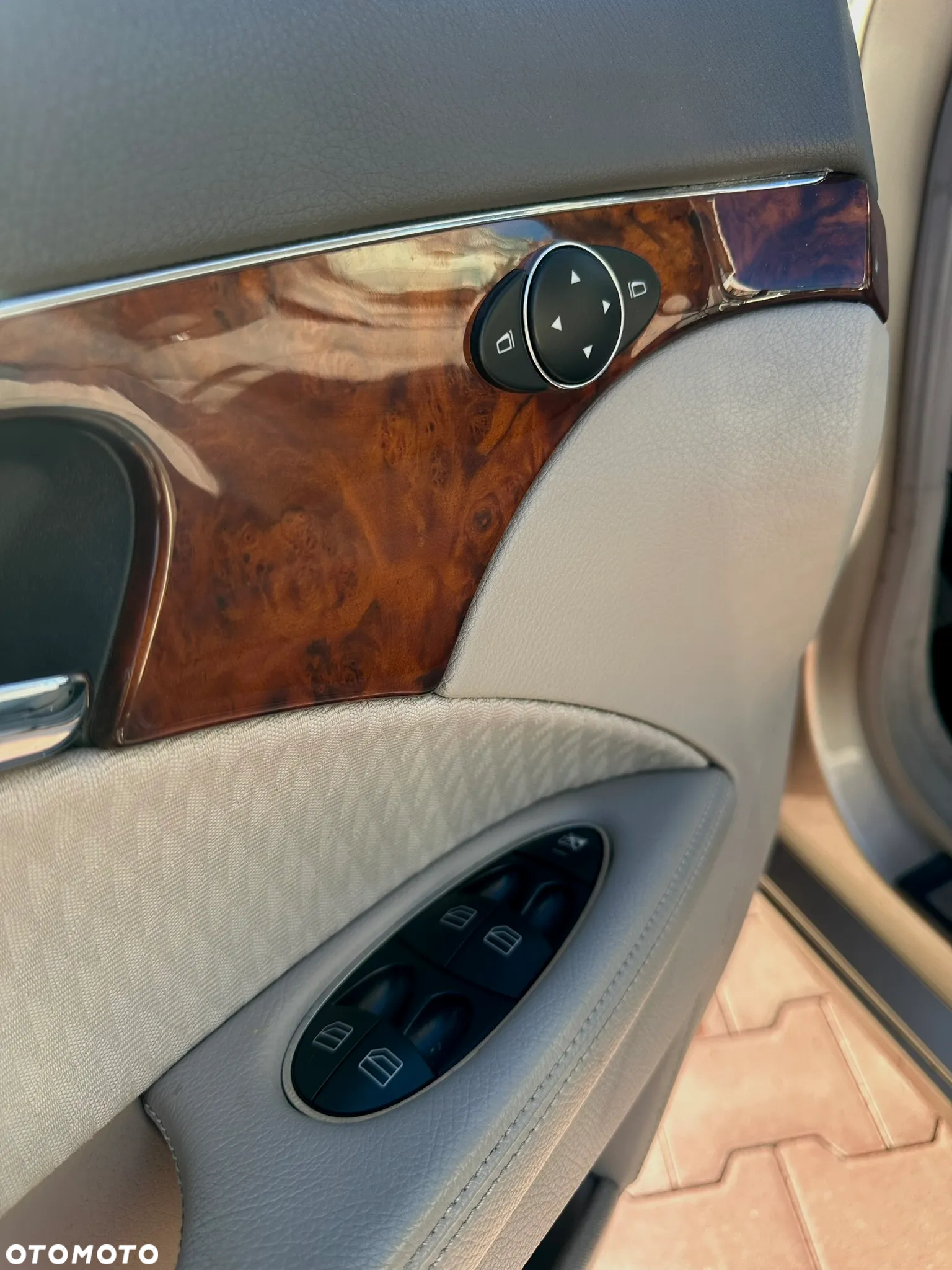 Mercedes-Benz Klasa E 220 T CDI Elegance - 17