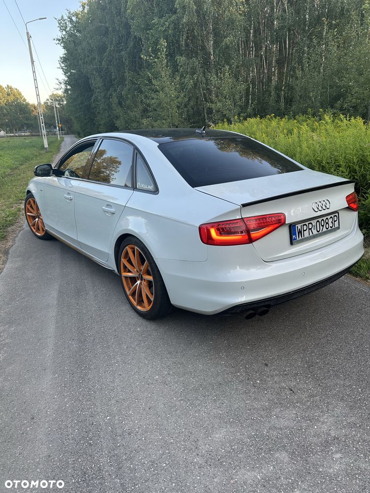 Audi A4 Limousine - 5
