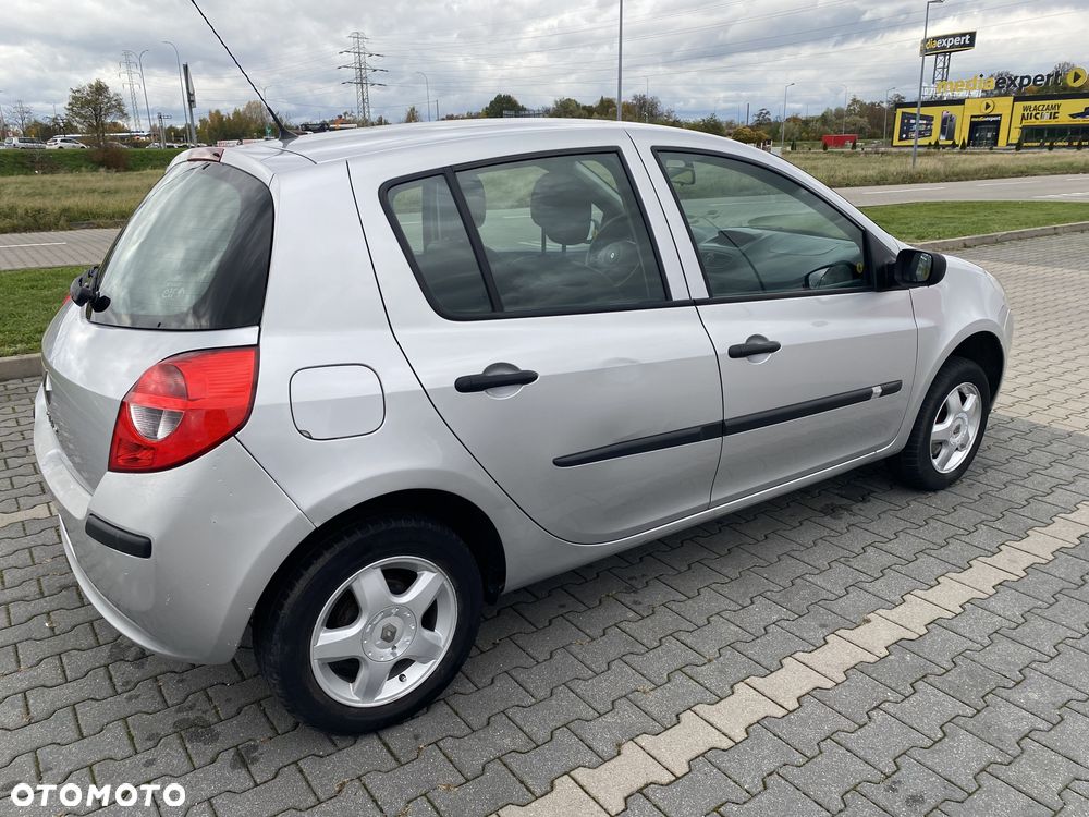 Renault Clio - 6