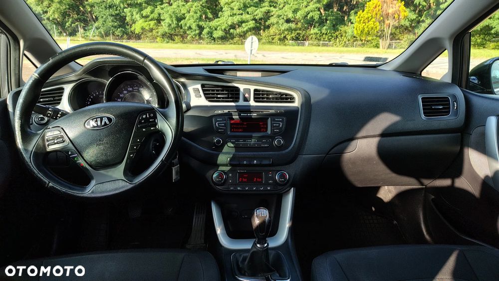 Kia Ceed 1.6 GDI L - 6