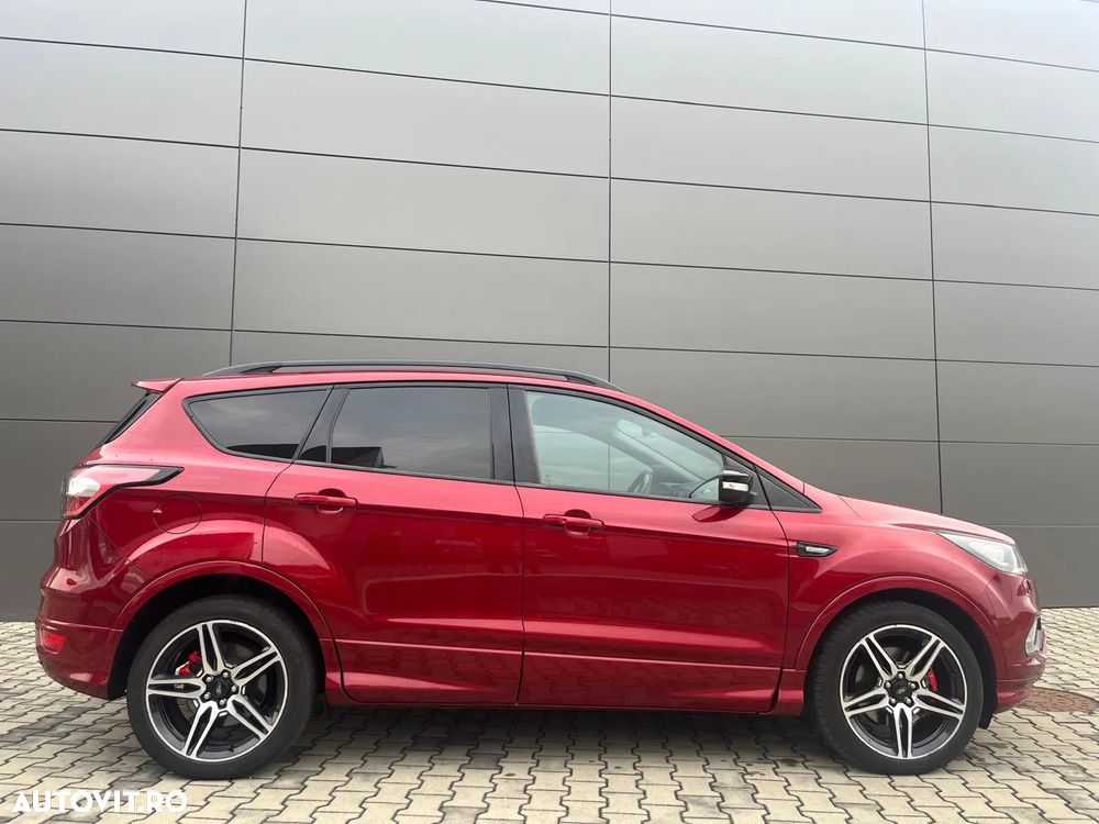 Ford Kuga 2.0 TDCi 4WD Powershift ST-Line - 9