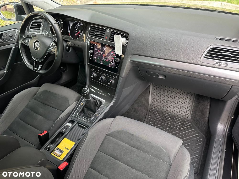 Volkswagen Golf VII 1.5 TSI BMT Evo Highline - 24