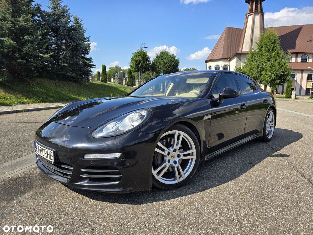 Porsche Panamera - 1