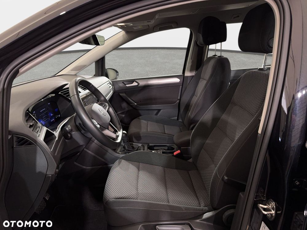 Volkswagen Touran - 13