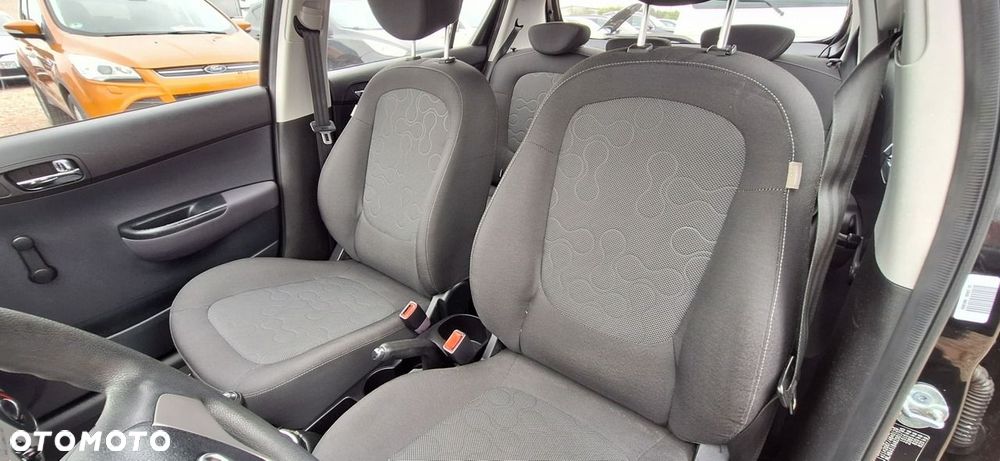 Hyundai i20 - 13