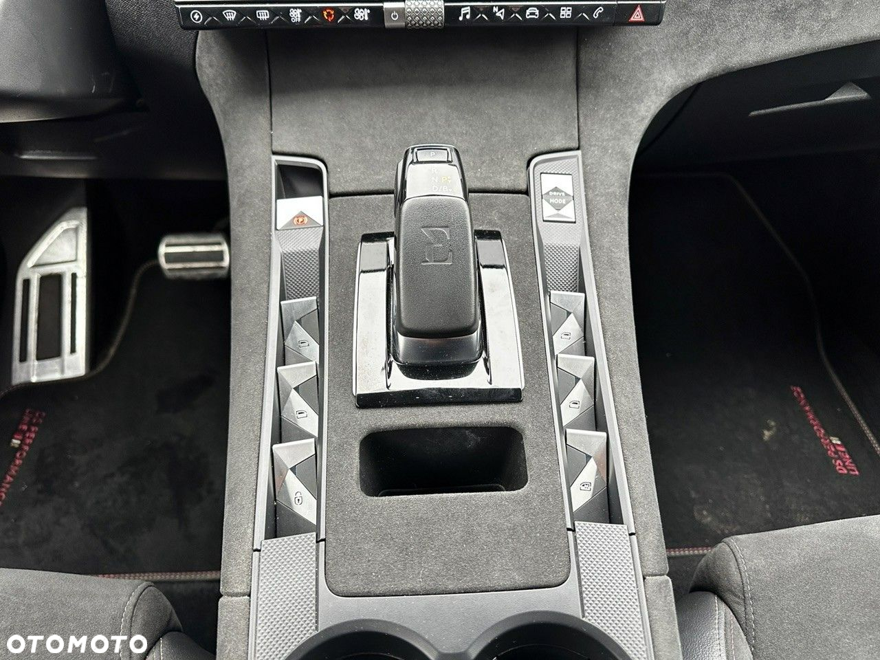 DS Automobiles DS 7 Crossback - 24
