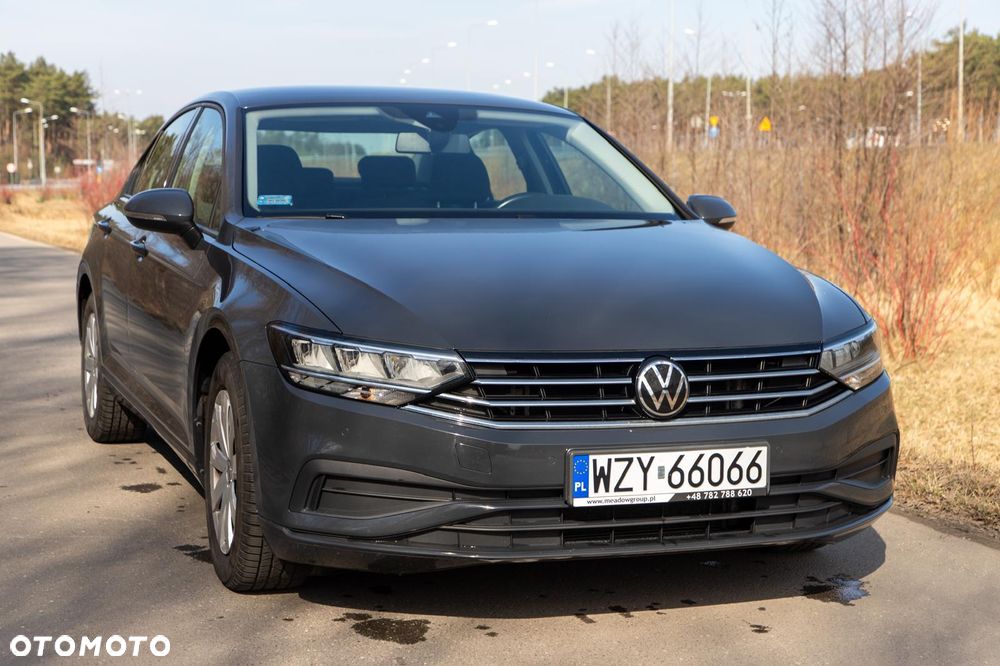 Volkswagen Passat 1.5 TSI EVO Essence - 1