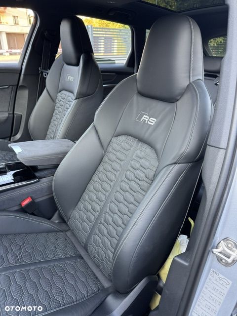 Audi RS6 Avant - 12
