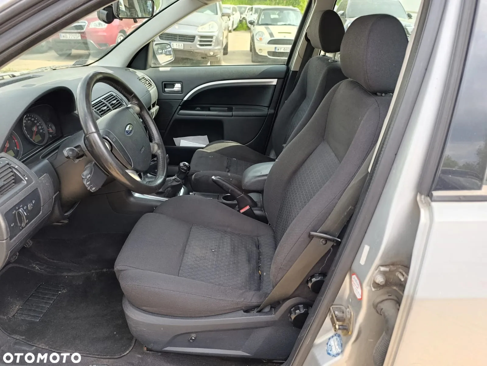 Ford Mondeo 1.8 Ambiente X - 17