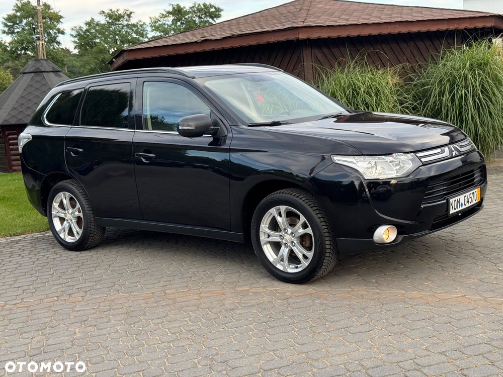 Mitsubishi Outlander - 2
