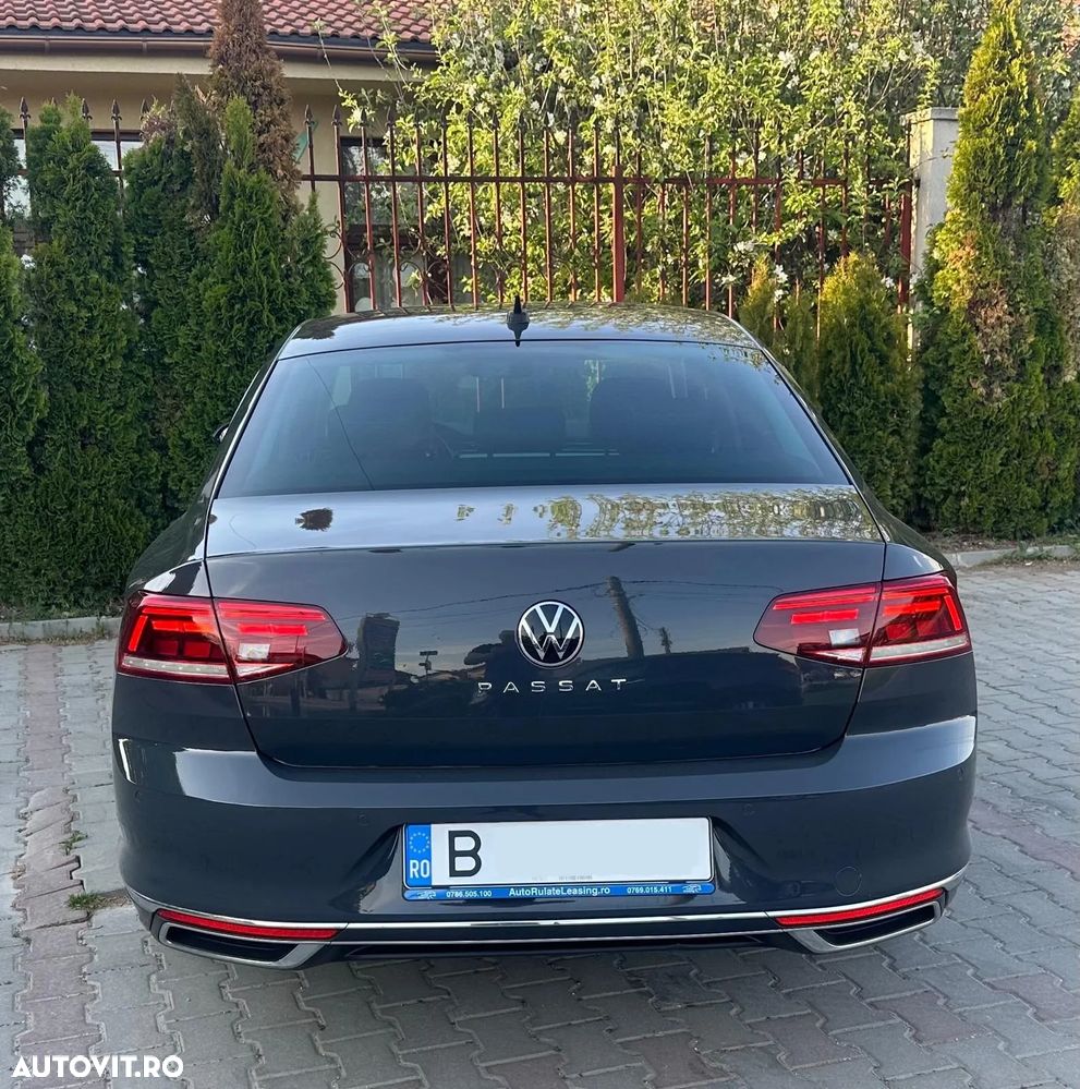 Volkswagen Passat 2.0 TDI DSG Highline - 24