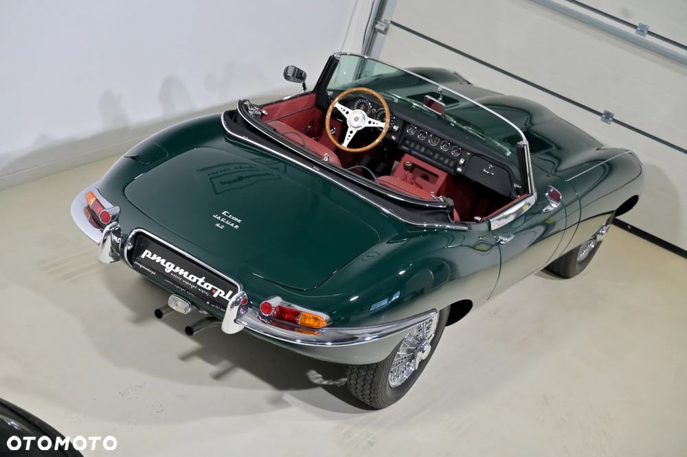 Jaguar E-Type - 13