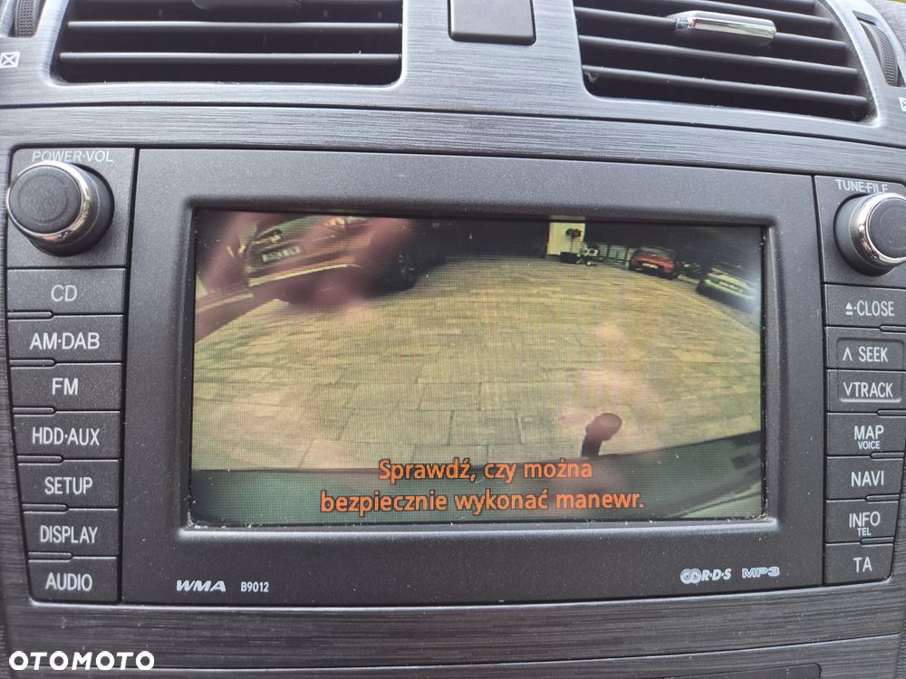 Toyota Avensis 2.0 D-4D Sol plus+NAVI - 19