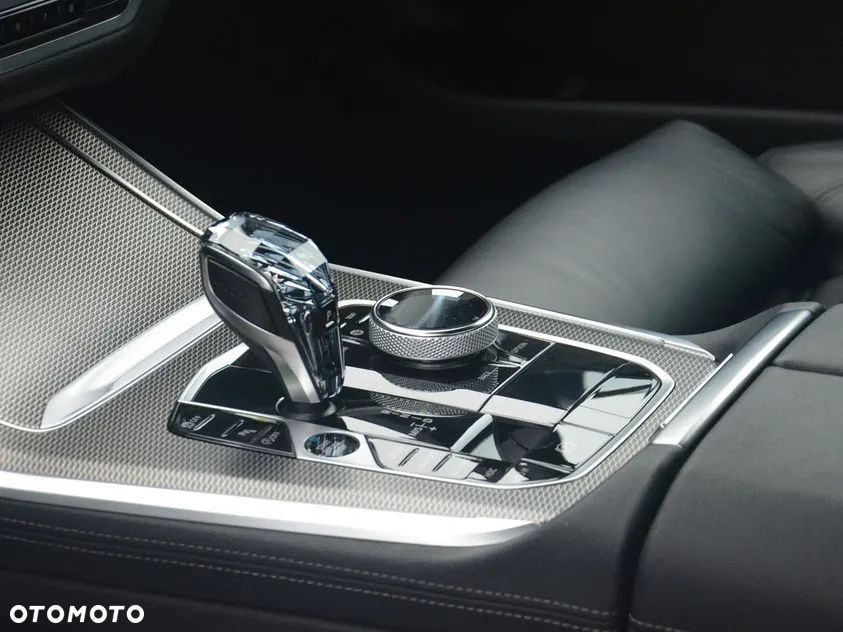 BMW X5 M50i - 9