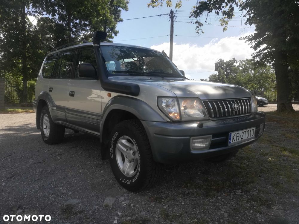 Toyota Land Cruiser - 2