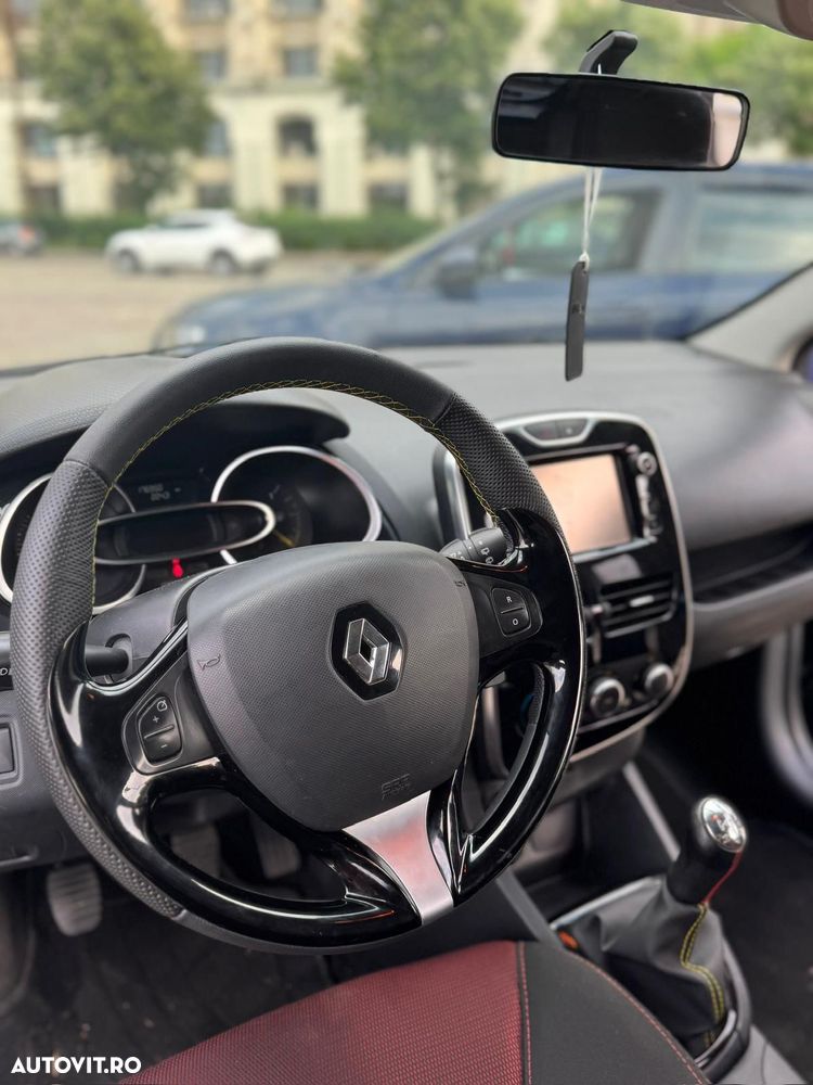 Renault Clio - 6