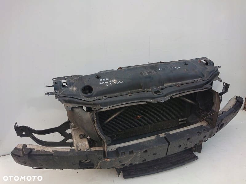 PAS PRZEDNI CHŁODNICE BMW 5 E60 E61 03-10 2.0D - 2