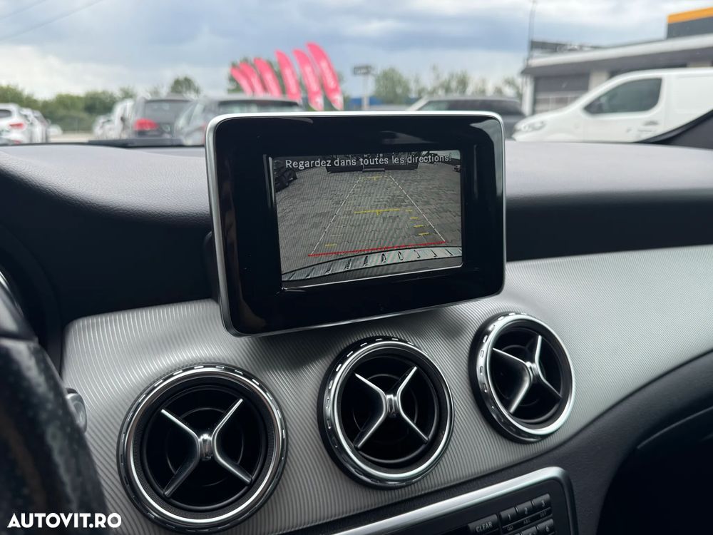 Mercedes-Benz GLA 220 CDI 4MATIC 7G-DCT Urban - 17
