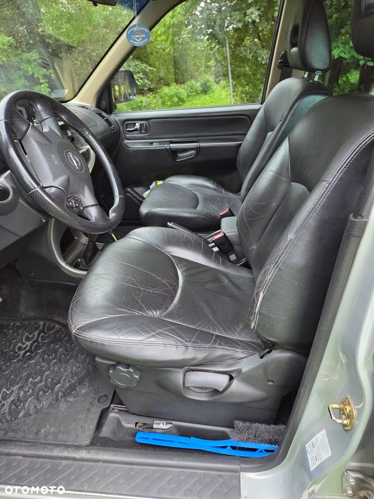 Nissan Terrano - 7