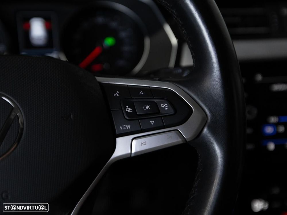 VW Passat Variant 2.0 TDi Business DSG - 16