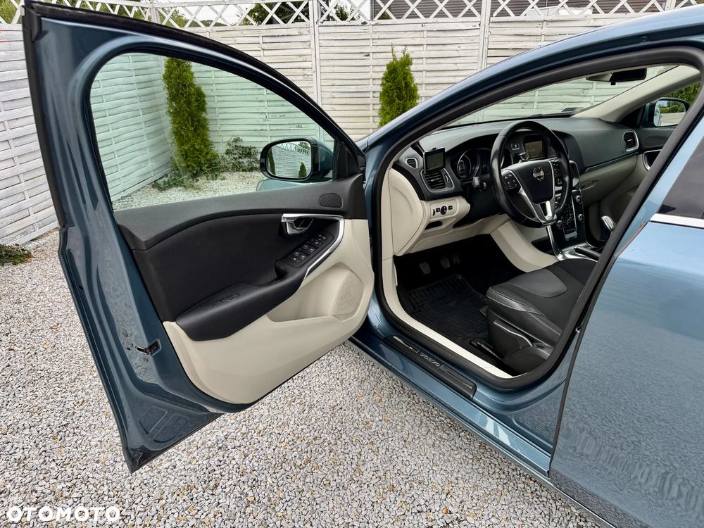 Volvo V40 D2 Momentum - 32
