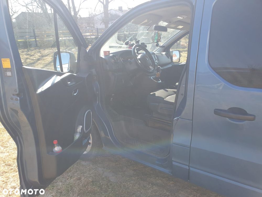 Renault Trafic 2.0 dCi EDC - 4