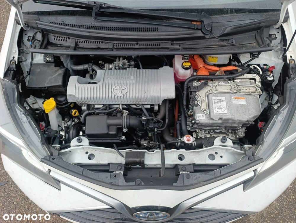 Toyota Yaris Hybrid 100 Life - 14