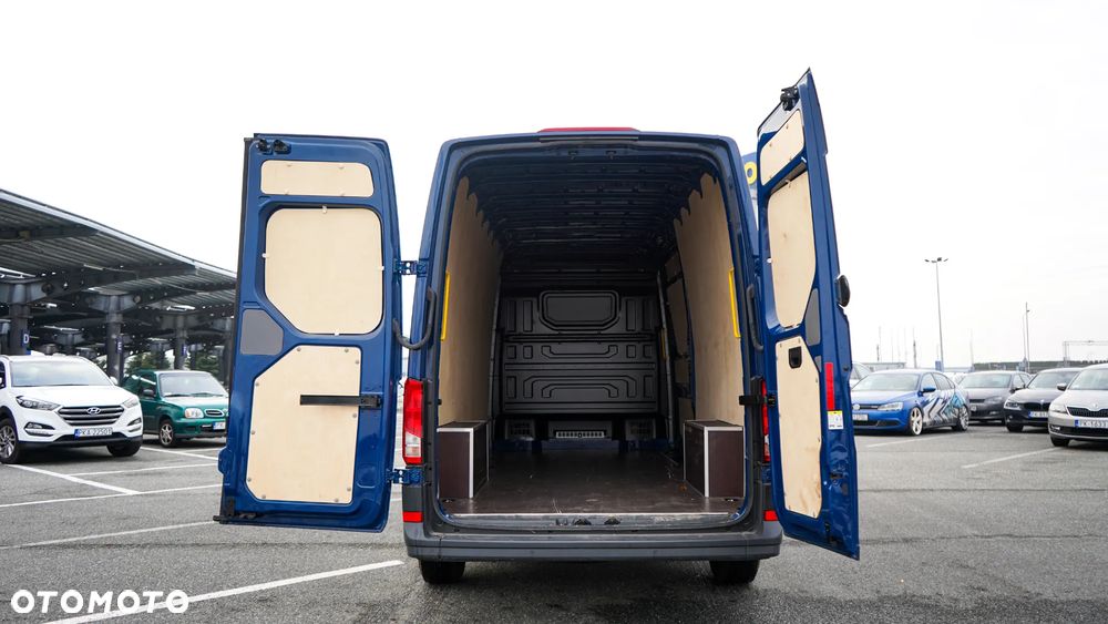 Volkswagen Crafter 35 - 12