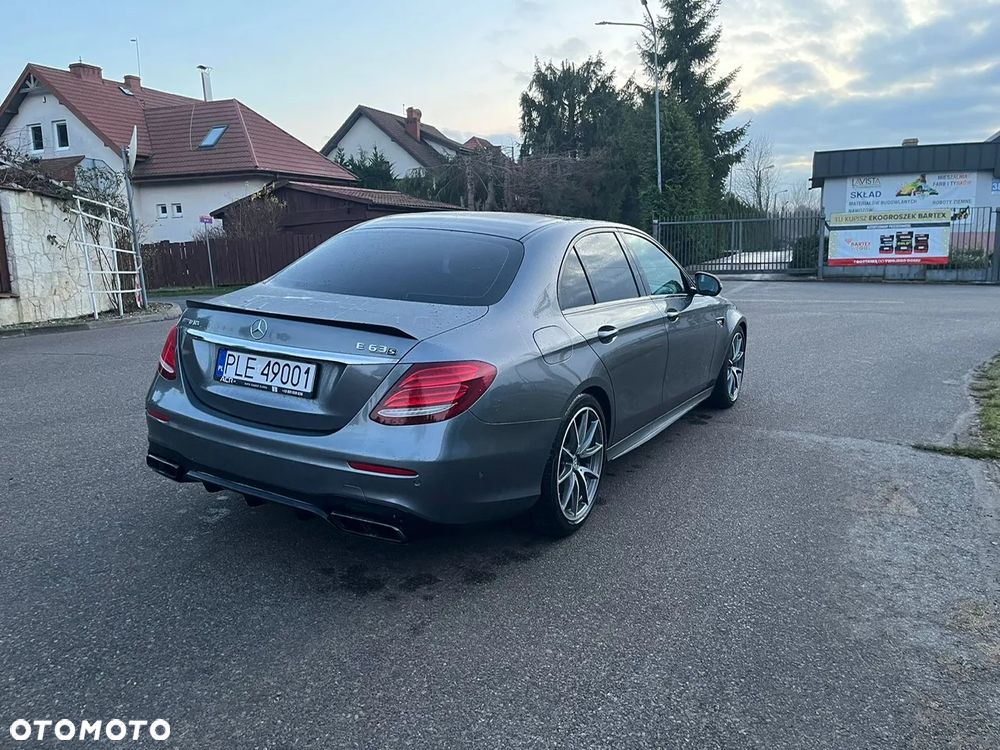 Mercedes-Benz Klasa E AMG 63 S 4Matic+ AMG Speedshift MCT-9G - 13