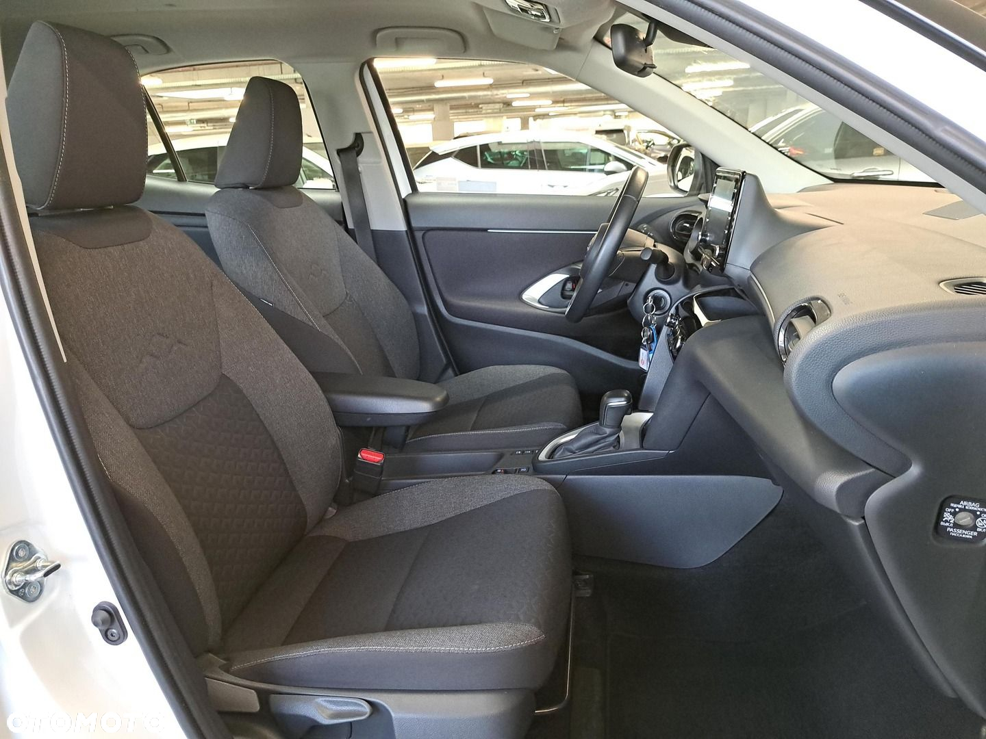 Toyota Yaris Cross - 12