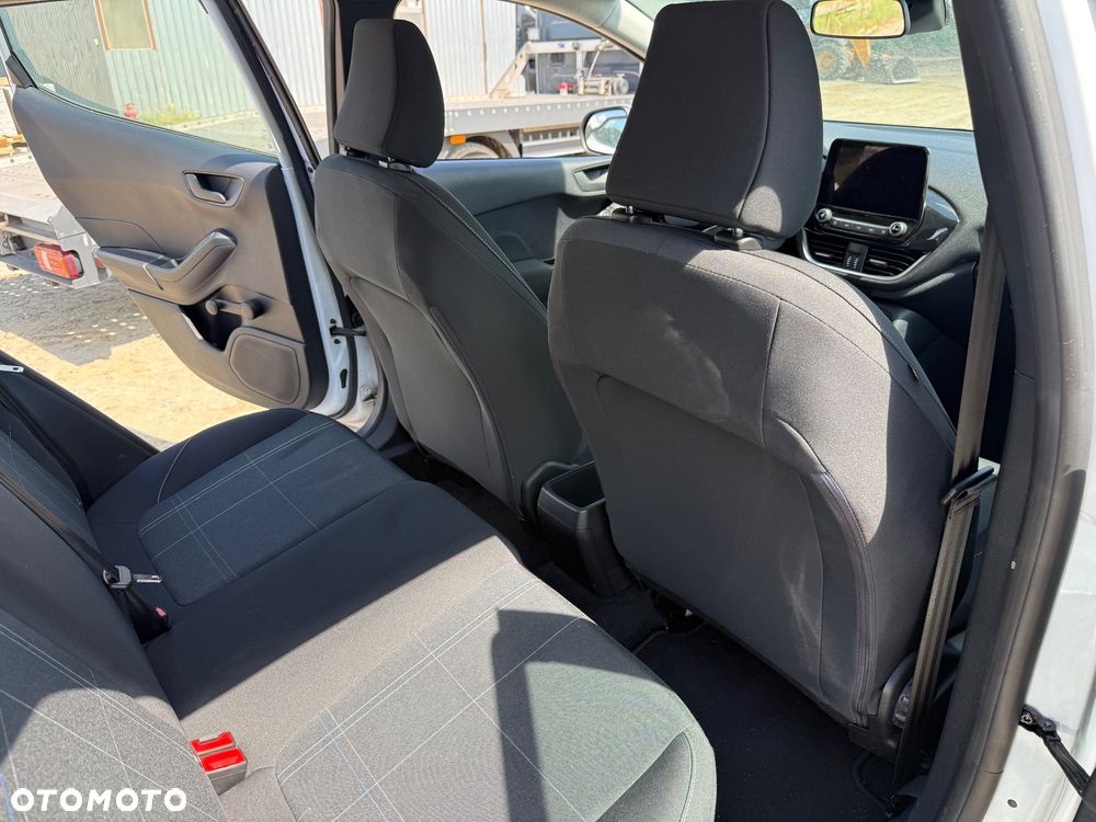 Ford Fiesta - 16